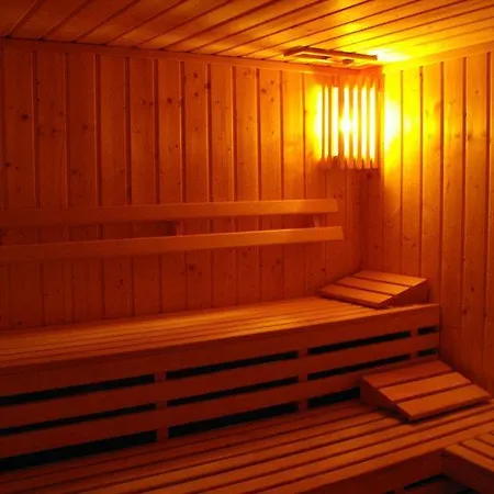 Ksiezycowy Dworek Ferienpark 3*