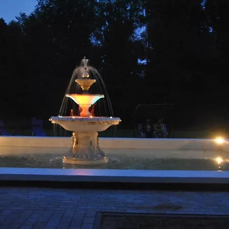 Parque de vacaciones Ksiezycowy Dworek 3*