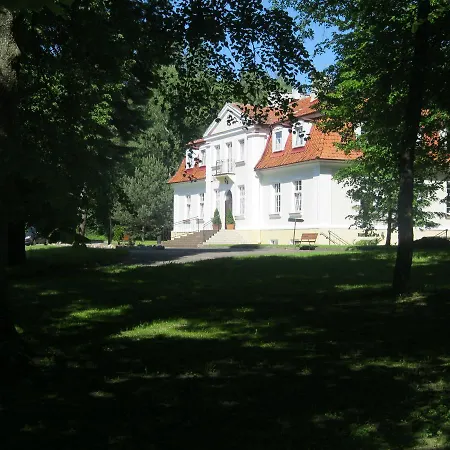 Ksiezycowy Dworek Parque de vacaciones 3*