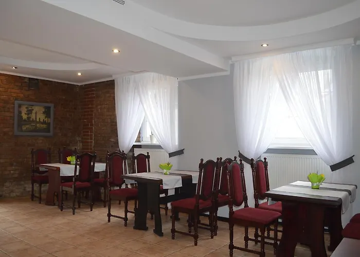 Ksiezycowy Dworek 3*